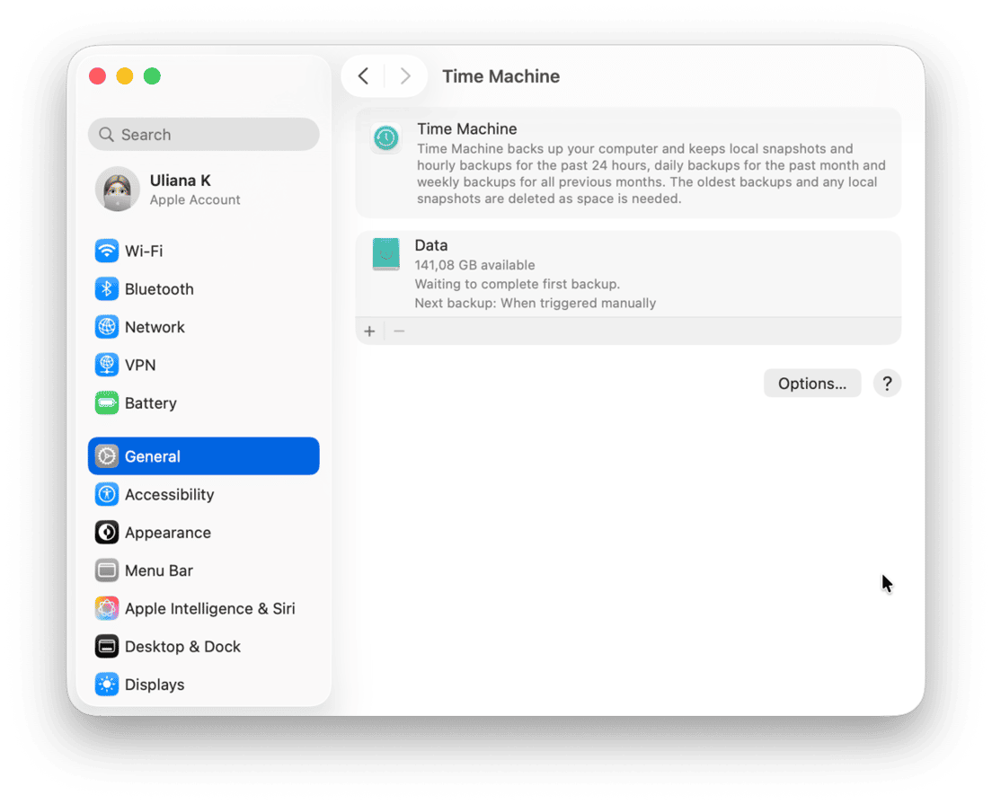 System Preferences - macOS Time Machine settings showing backup drive status and scheduled backup configuration
