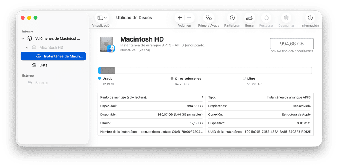Utilidad de Discos de macOS mostrando la capacidad de almacenamiento de Macintosh HD y detalles del volumen APFS